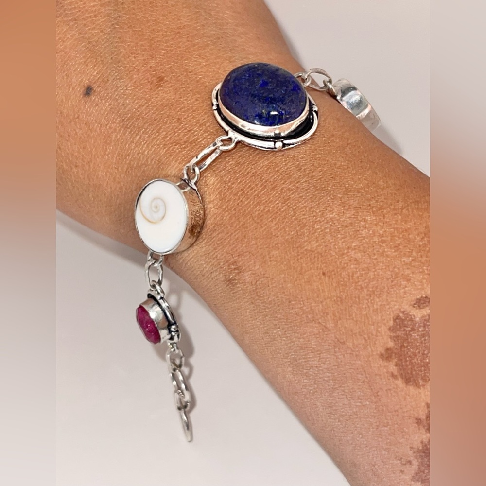 Shiva Shell & Lapis Lazuli Bracelet